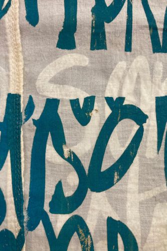 tableau-textile ecouter la mere detail 1 cath cappeau