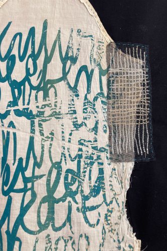 tableau-textile ecouter la mere detail 8 cath cappeau